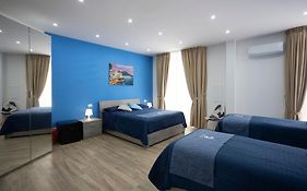 Giuly Suites & Rooms